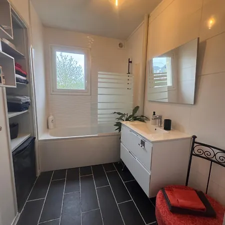 Atelier Couleurs - F3 Proche Gare Et Centre-ville *